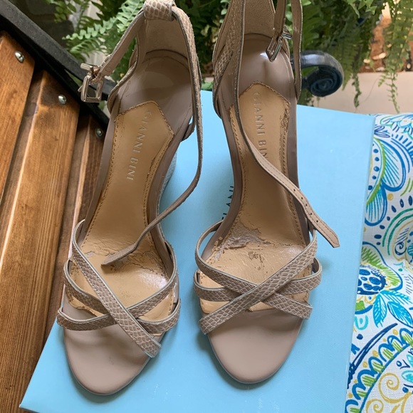 Wedge heels! - Picture 2 of 4